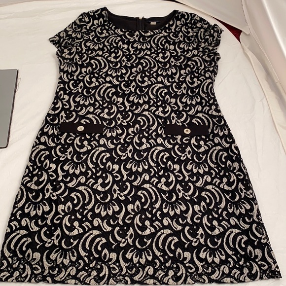 Tommy Hilfiger black lace overlay and off-white Damask sheath dress 12 - Picture 6 of 14